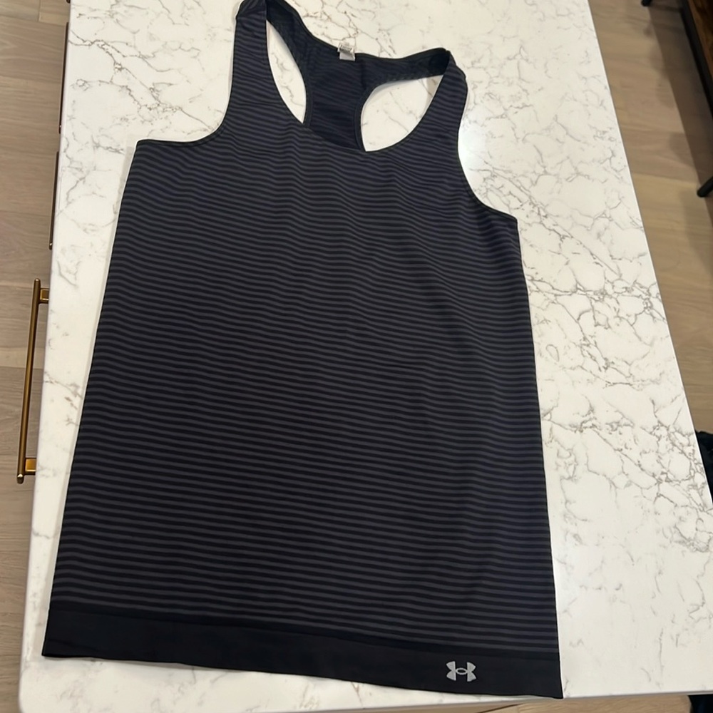 Under Armour Small Women’s Fitted Tank Top